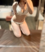 彼女より