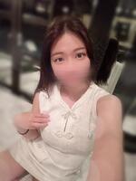 いろ（The White（ザ ホワイト））の写メ日記「ないしょ、聞いて？🤫🤍」 画像